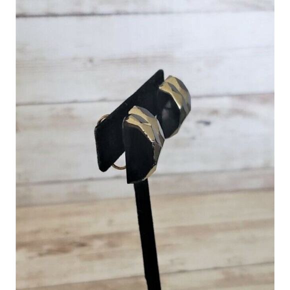 Vintage Clip On Earrings - Unusual Black & Gold Tone Diamond Pattern Design - Picture 2 of 4